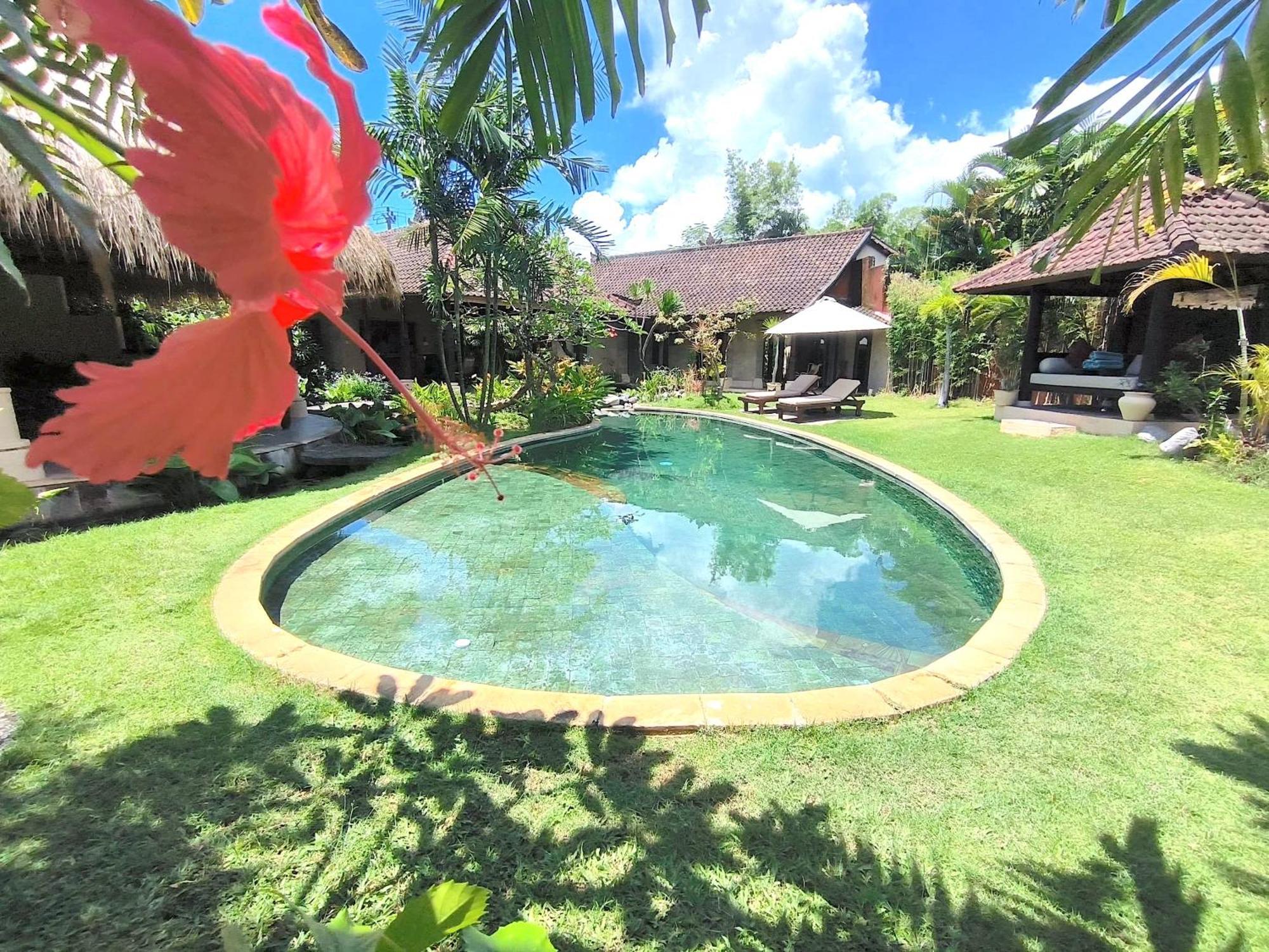 Villa Plawa Asri Seminyak  Luaran gambar