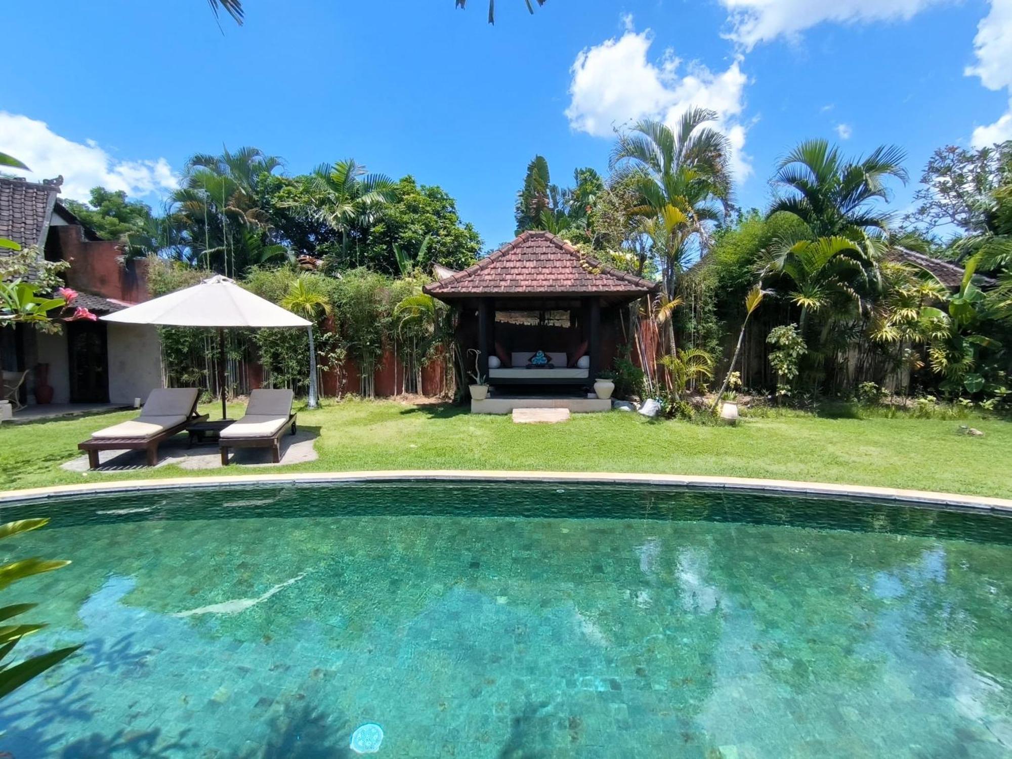 Villa Plawa Asri Seminyak  Luaran gambar